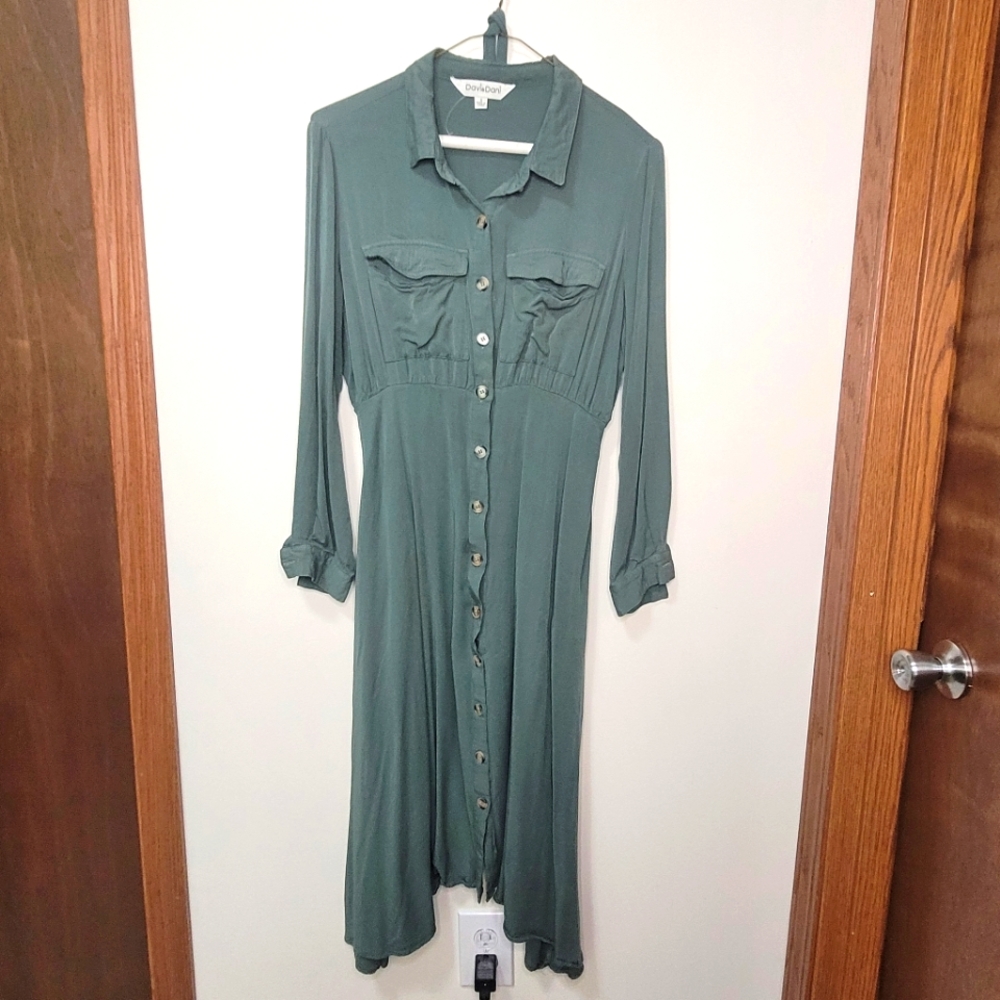 Davi&Dani sz small midi dress